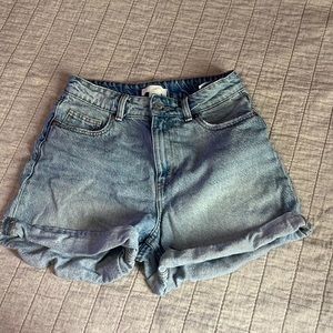 100% cotton H&M shorts